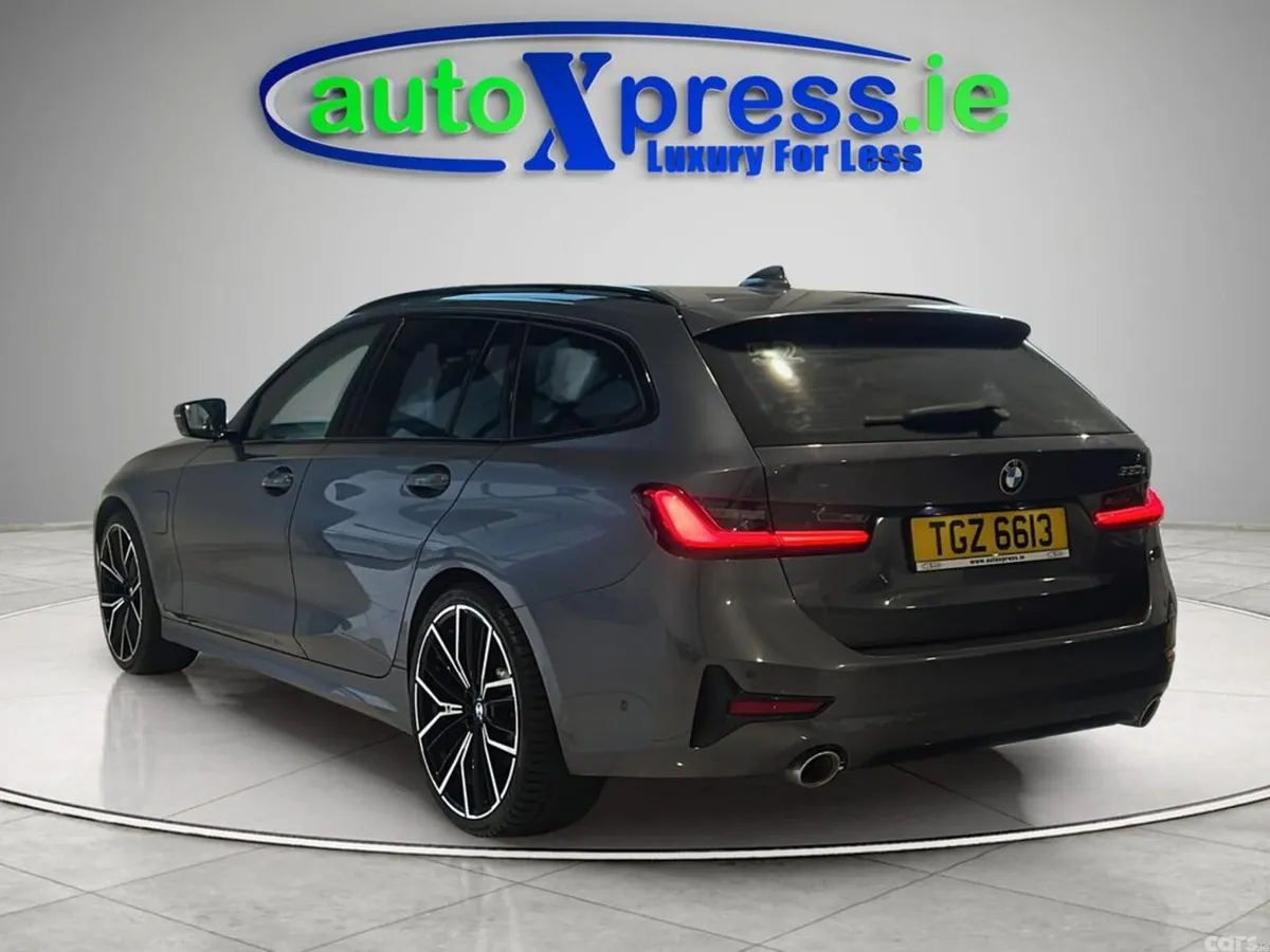 BMW 3-Series Estate, Petrol Hybrid, 2021, Grey