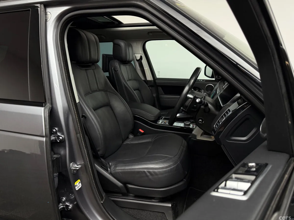 Land Rover Range Rover SUV, Petrol Plug-in Hybrid, 2021, Grey