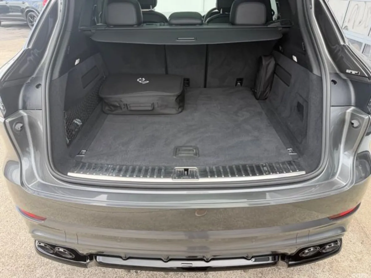 Porsche Cayenne SUV, Petrol Plug-in Hybrid, 2023, Grey