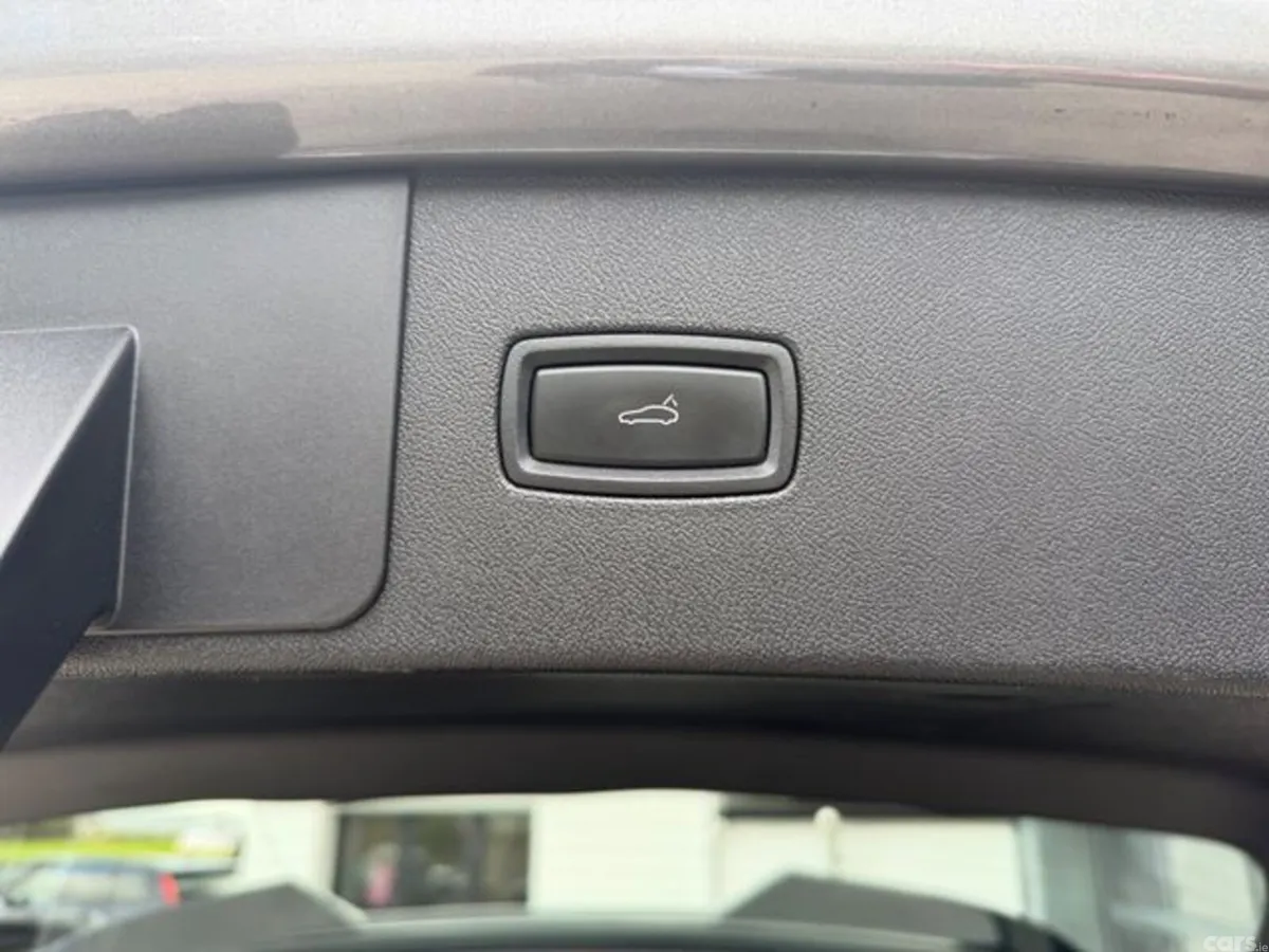 Porsche Cayenne SUV, Petrol Plug-in Hybrid, 2023, Grey