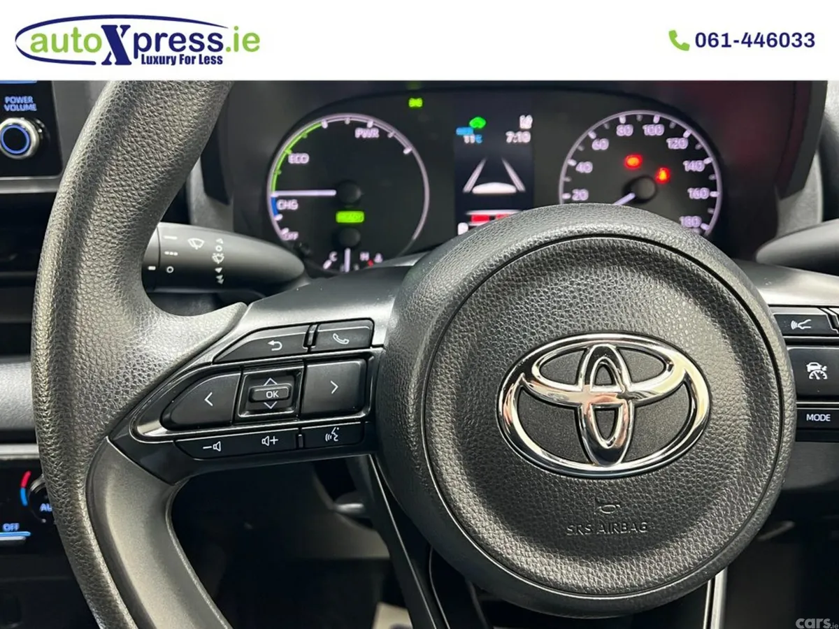 Toyota Yaris Hatchback, Petrol Hybrid, 2021, Blue
