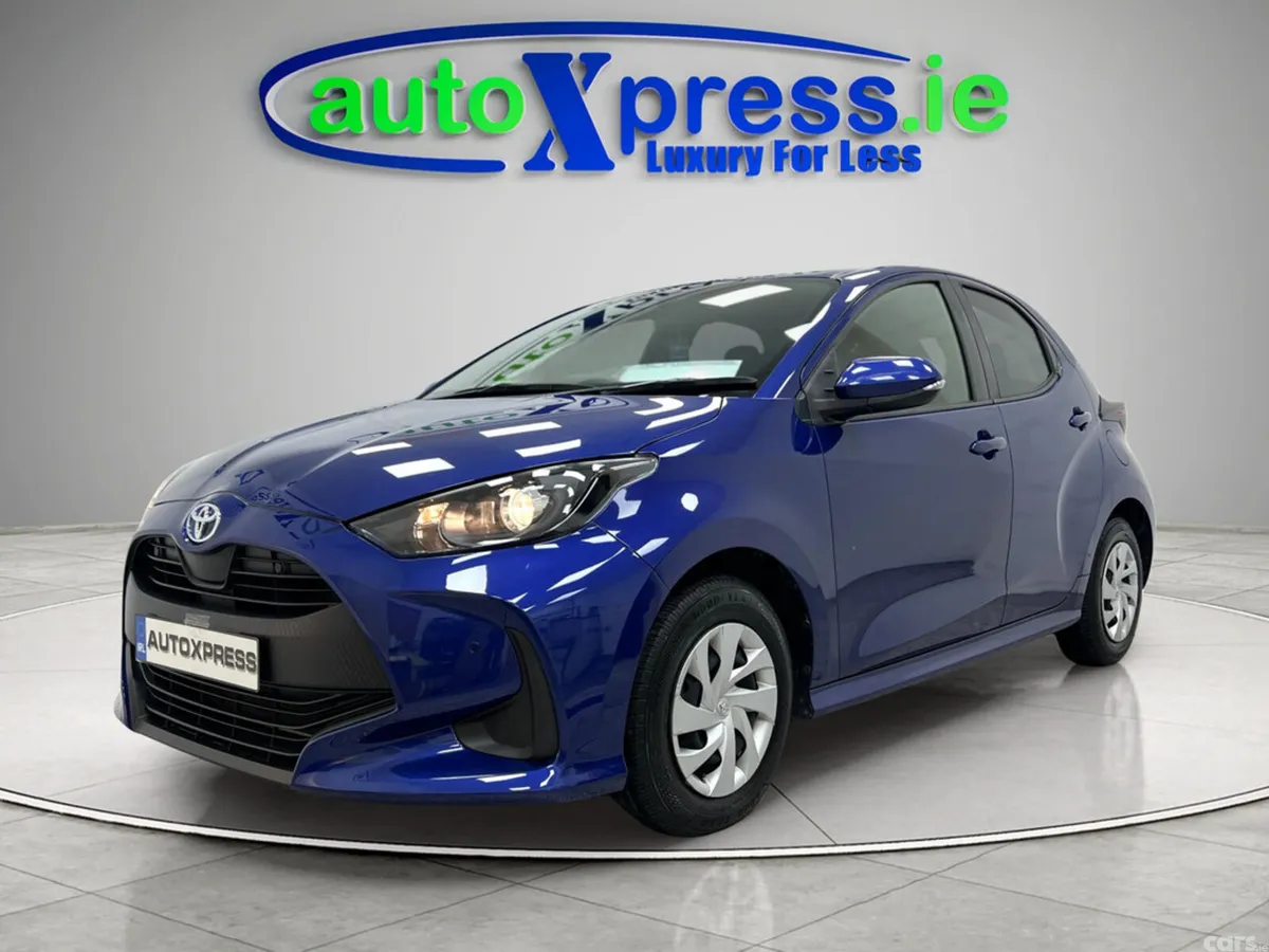 Toyota Yaris Hatchback, Petrol Hybrid, 2021, Blue