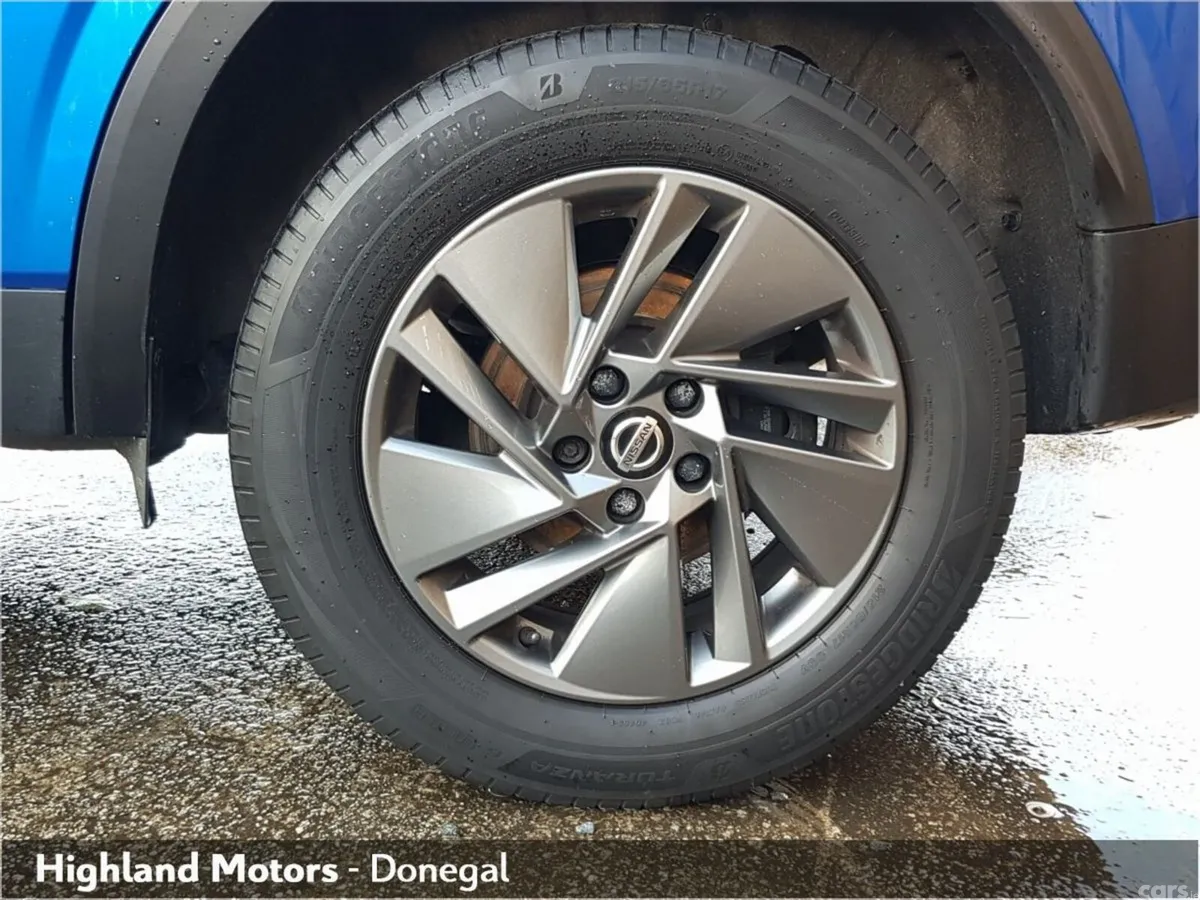 Nissan Qashqai Hatchback, Petrol, 2022, Blue