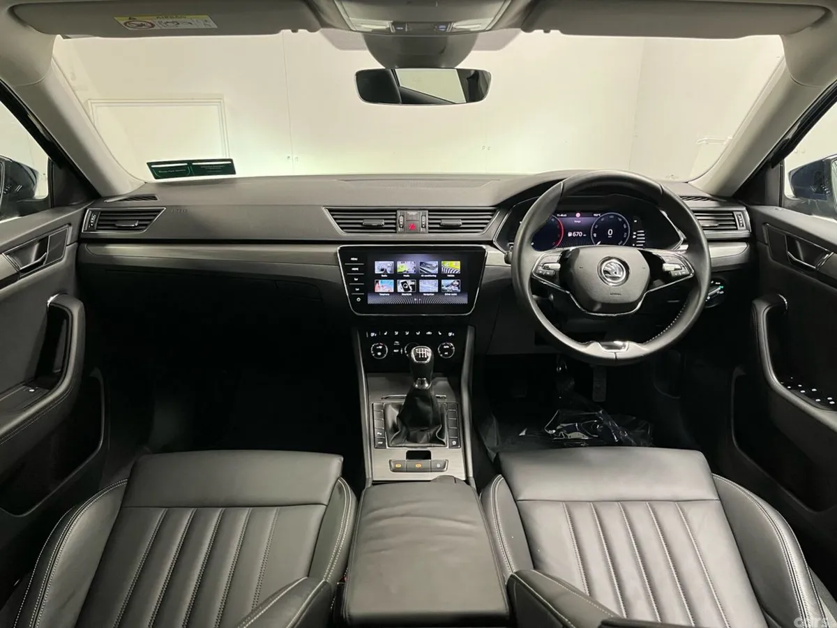 Skoda Superb Saloon, Diesel, 2023, Blue