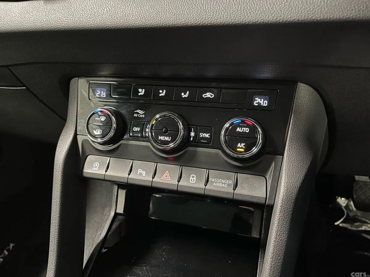Skoda Karoq SUV, Petrol, 2026, Black