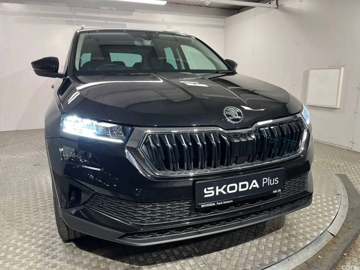 Skoda Karoq SUV, Petrol, 2026, Black
