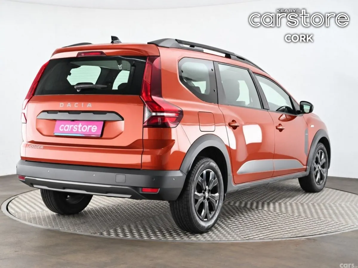 Dacia Jogger Estate, Petrol, 2023, Brown