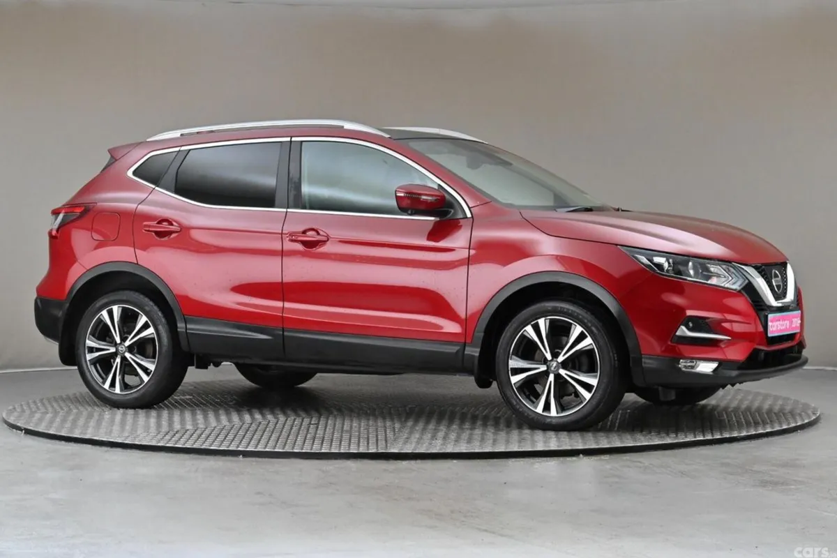 Nissan Qashqai SUV, Petrol, 2018, Red