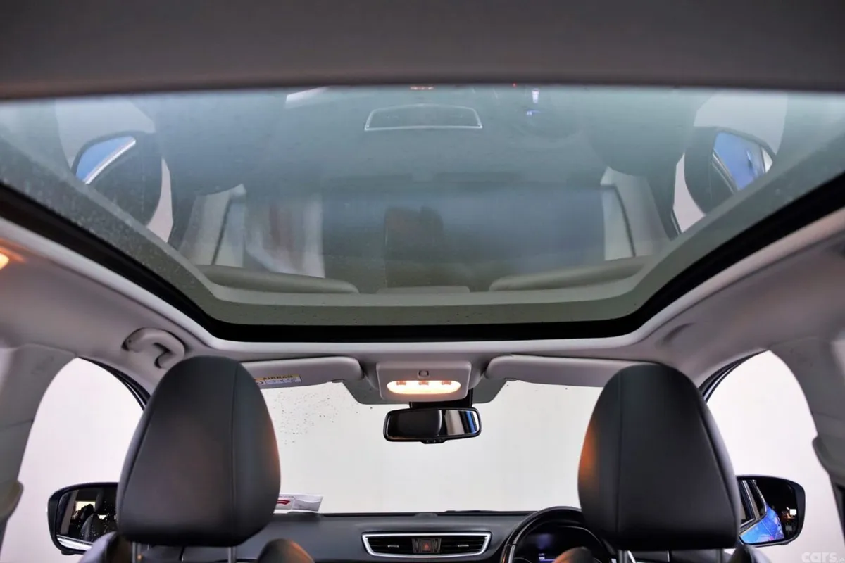 Nissan Qashqai SUV, Petrol, 2018, Red