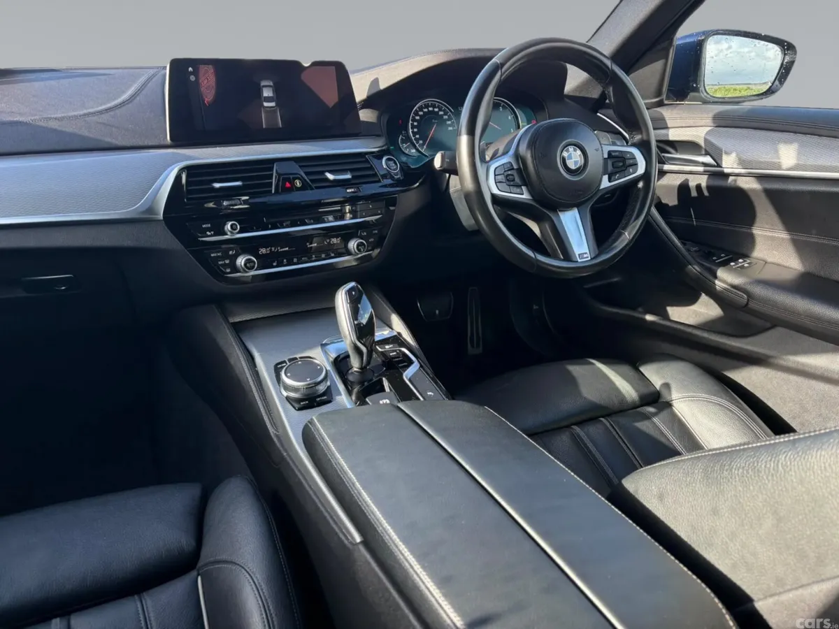 BMW 5-Series Saloon, Diesel, 2018, Blue