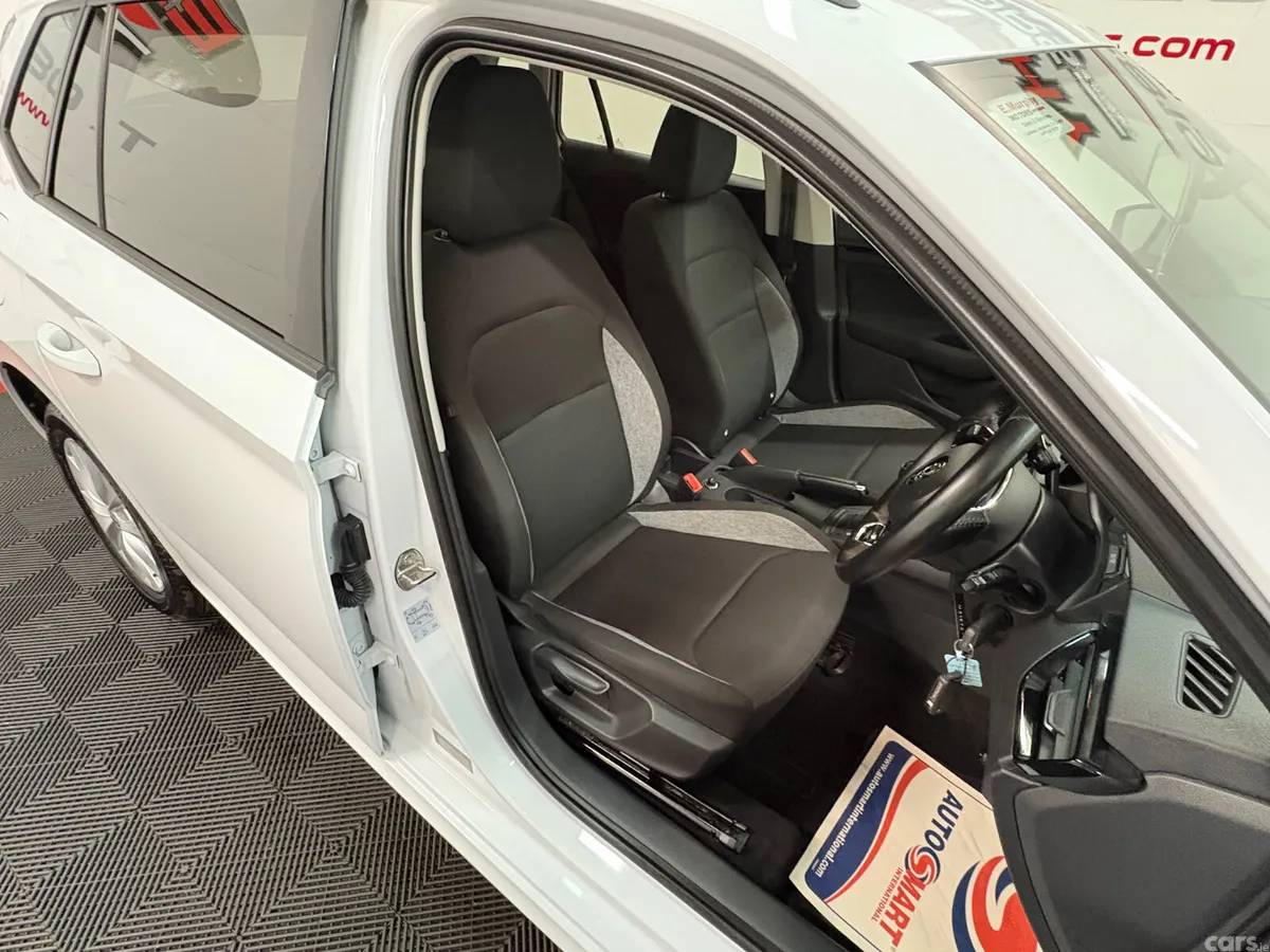 Skoda Kamiq SUV, Petrol, 2021, White