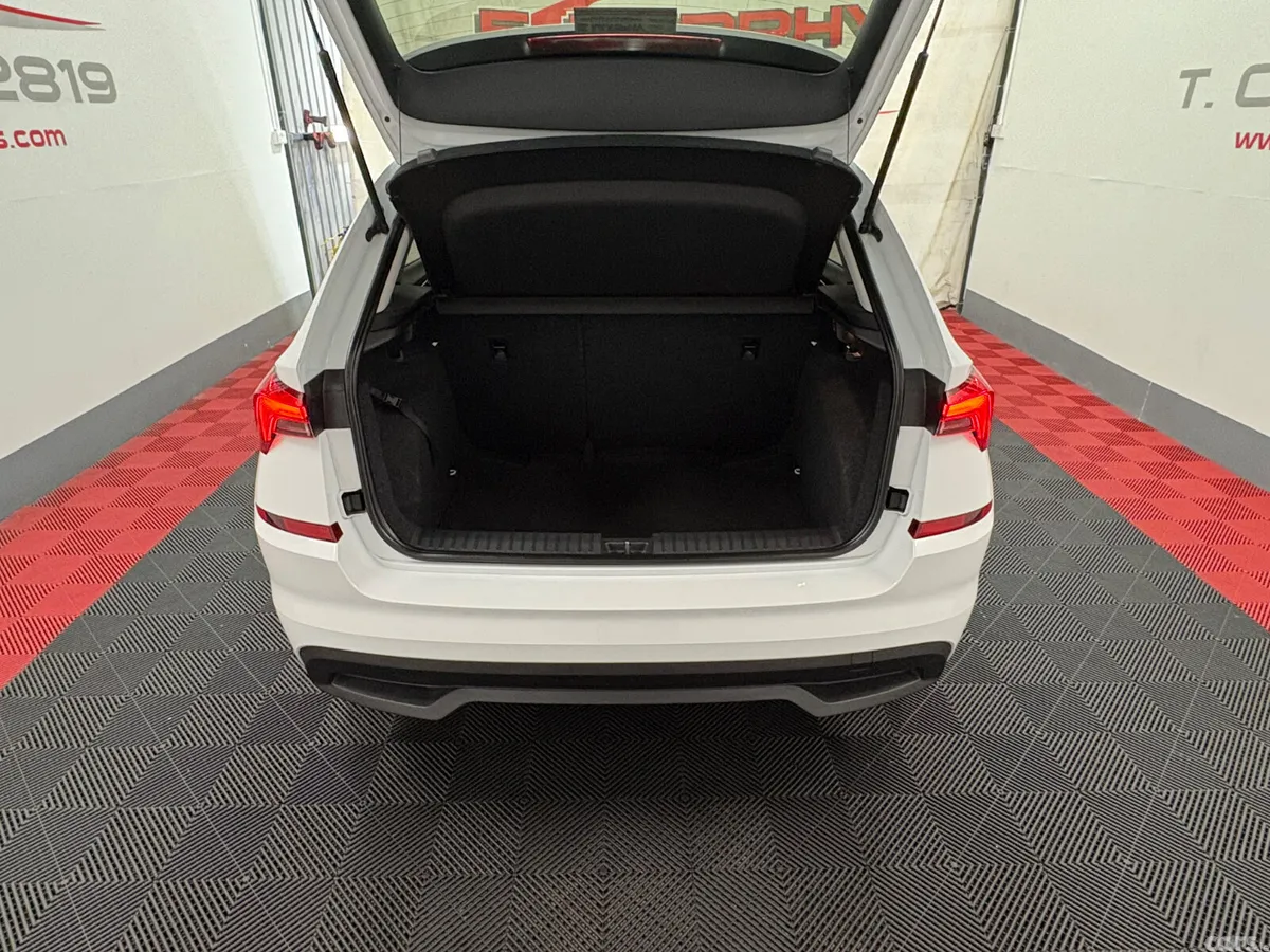 Skoda Kamiq SUV, Petrol, 2021, White