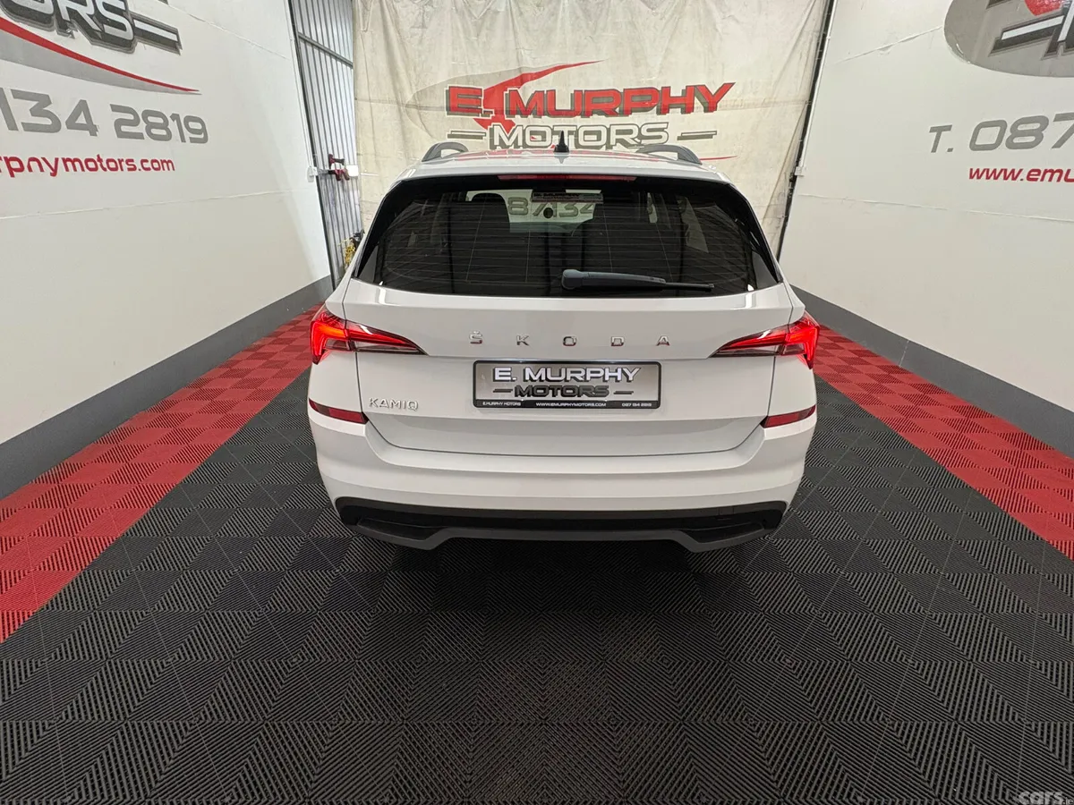 Skoda Kamiq SUV, Petrol, 2021, White