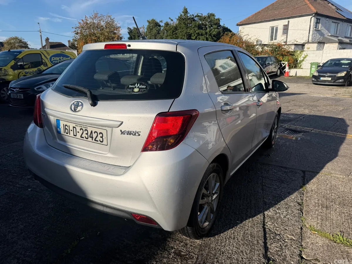 Toyota Yaris Hatchback, Petrol, 2016, Silver