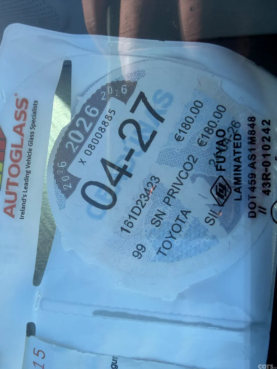 Toyota Yaris Hatchback, Petrol, 2016, Silver