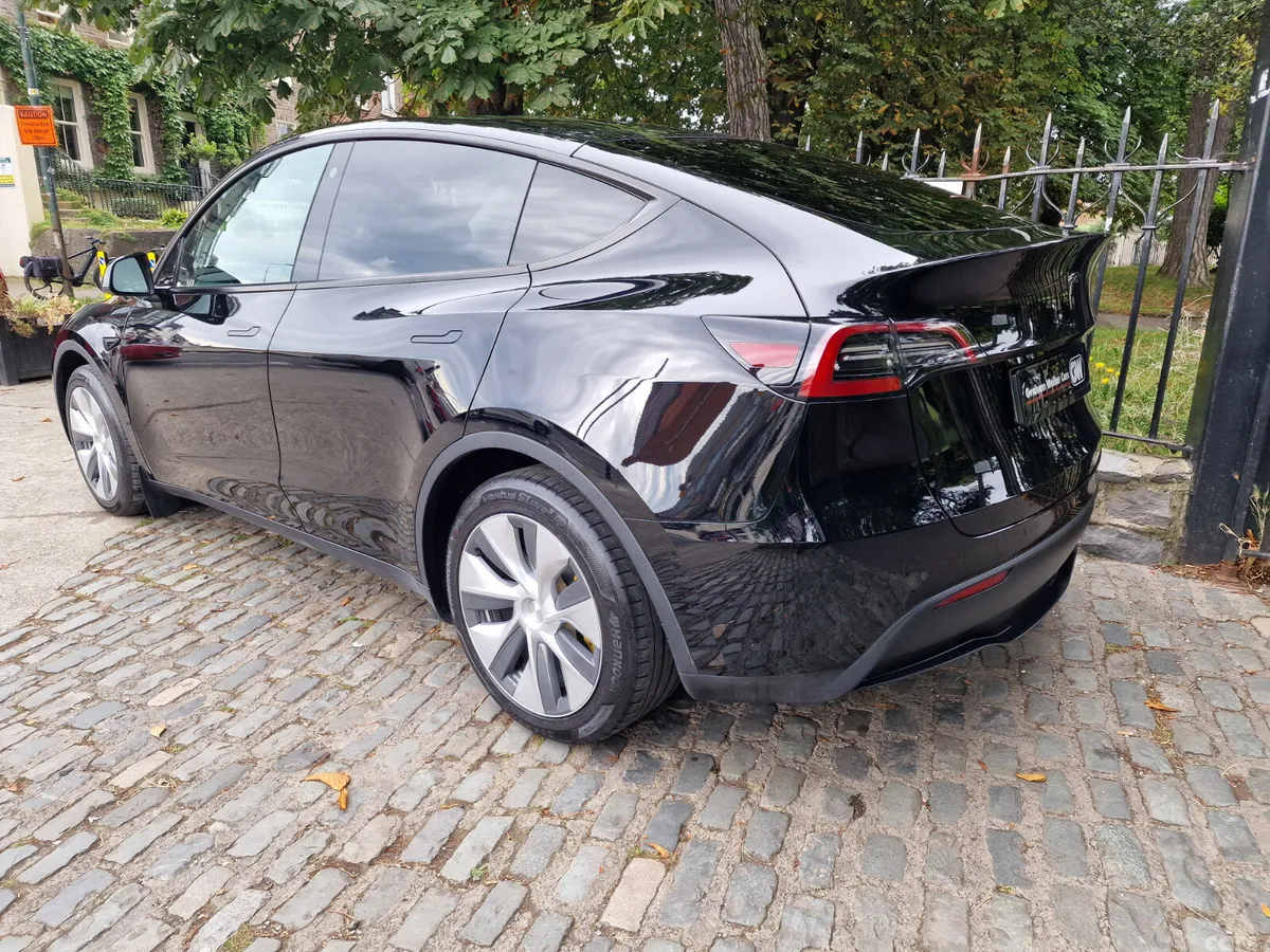 Tesla Model Y MPV, Electric, 2024, Black