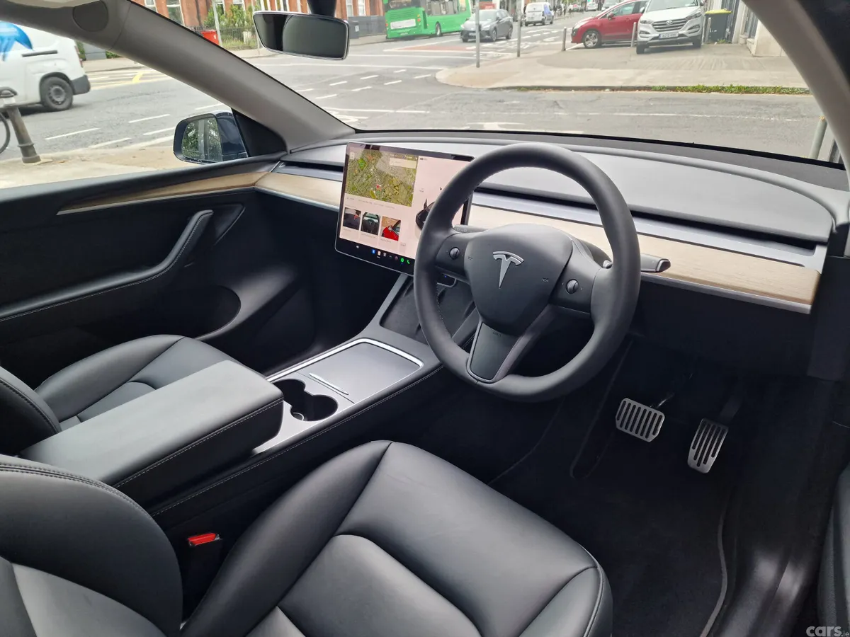 Tesla Model Y MPV, Electric, 2024, Black