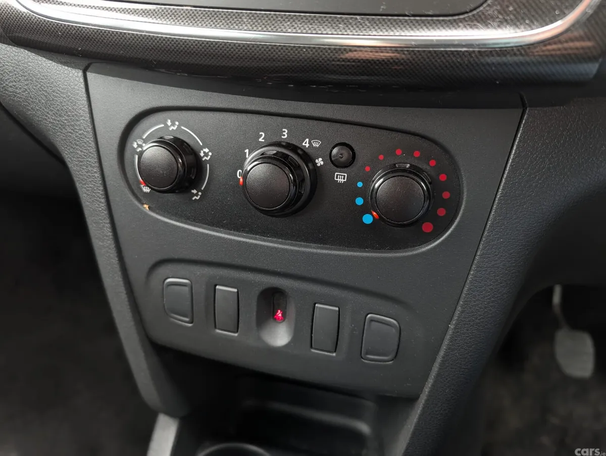 Dacia Sandero Hatchback, Petrol, 2019, White