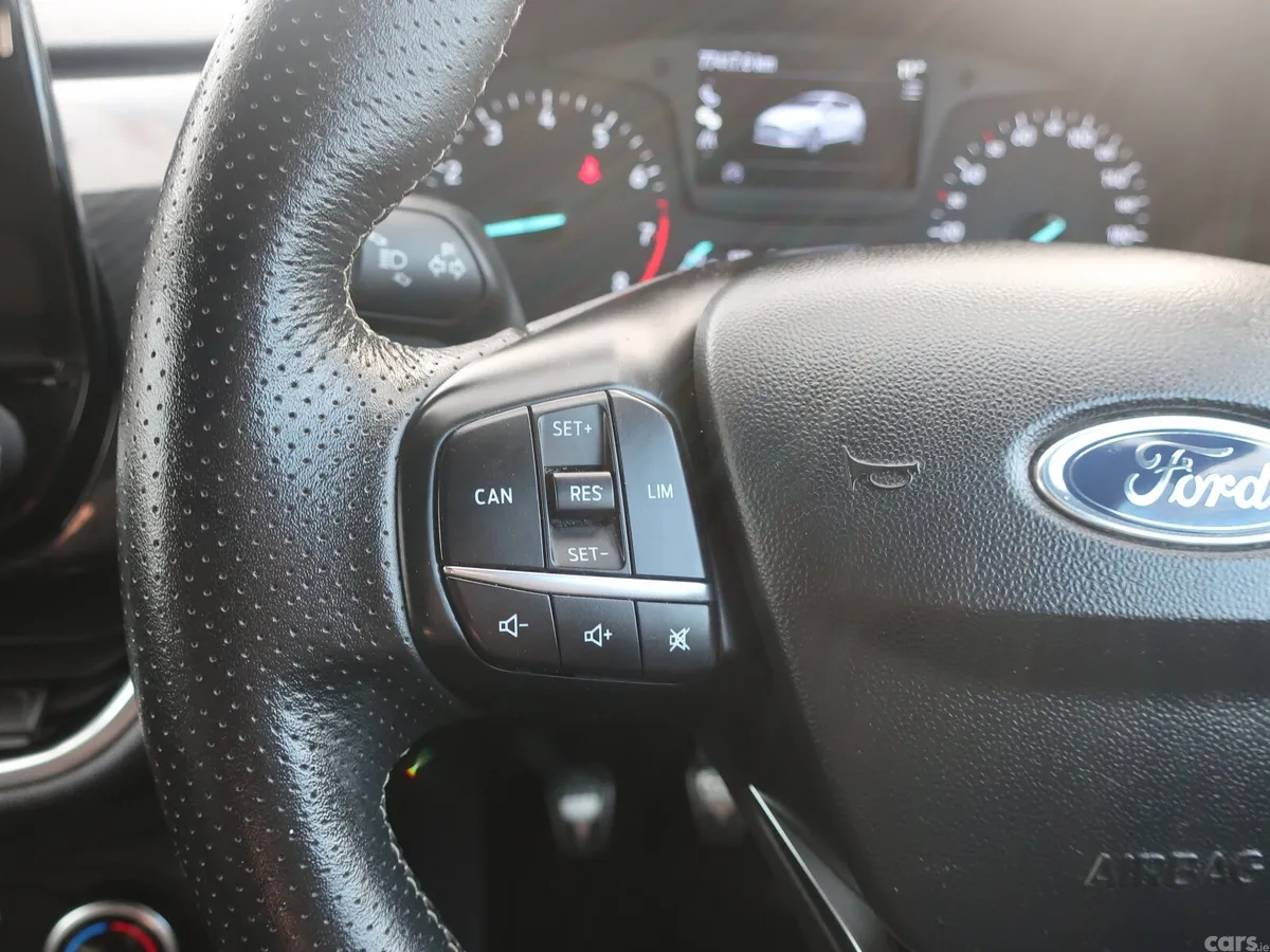 Ford Fiesta Hatchback, Petrol, 2018, Grey