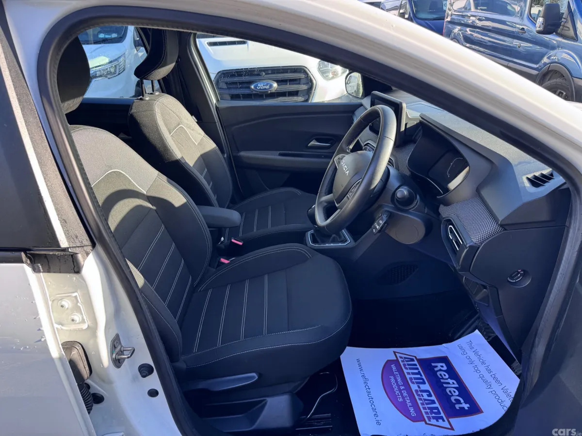 Dacia Jogger MPV, Petrol, 2024, White