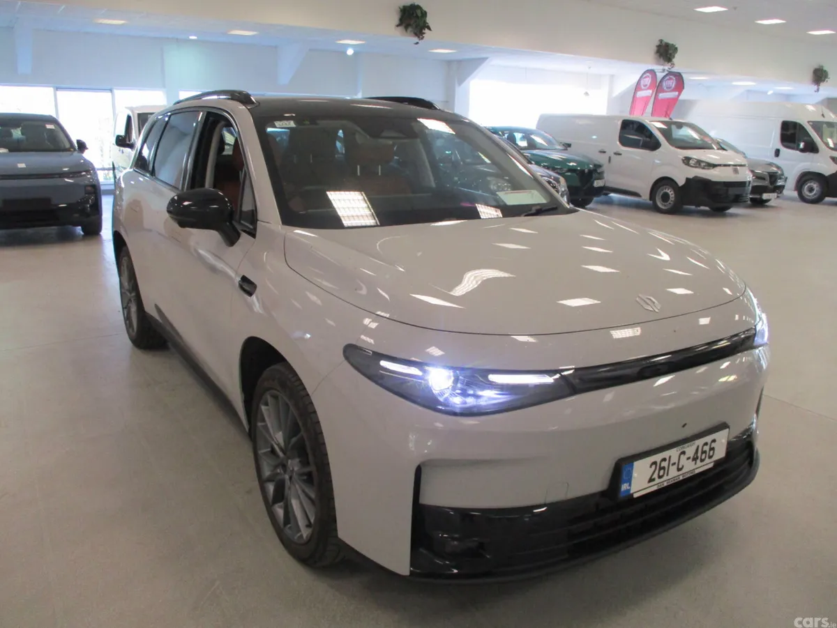 Leapmotor C10 Hatchback, Petrol Plug-in Hybrid, 2026, Grey