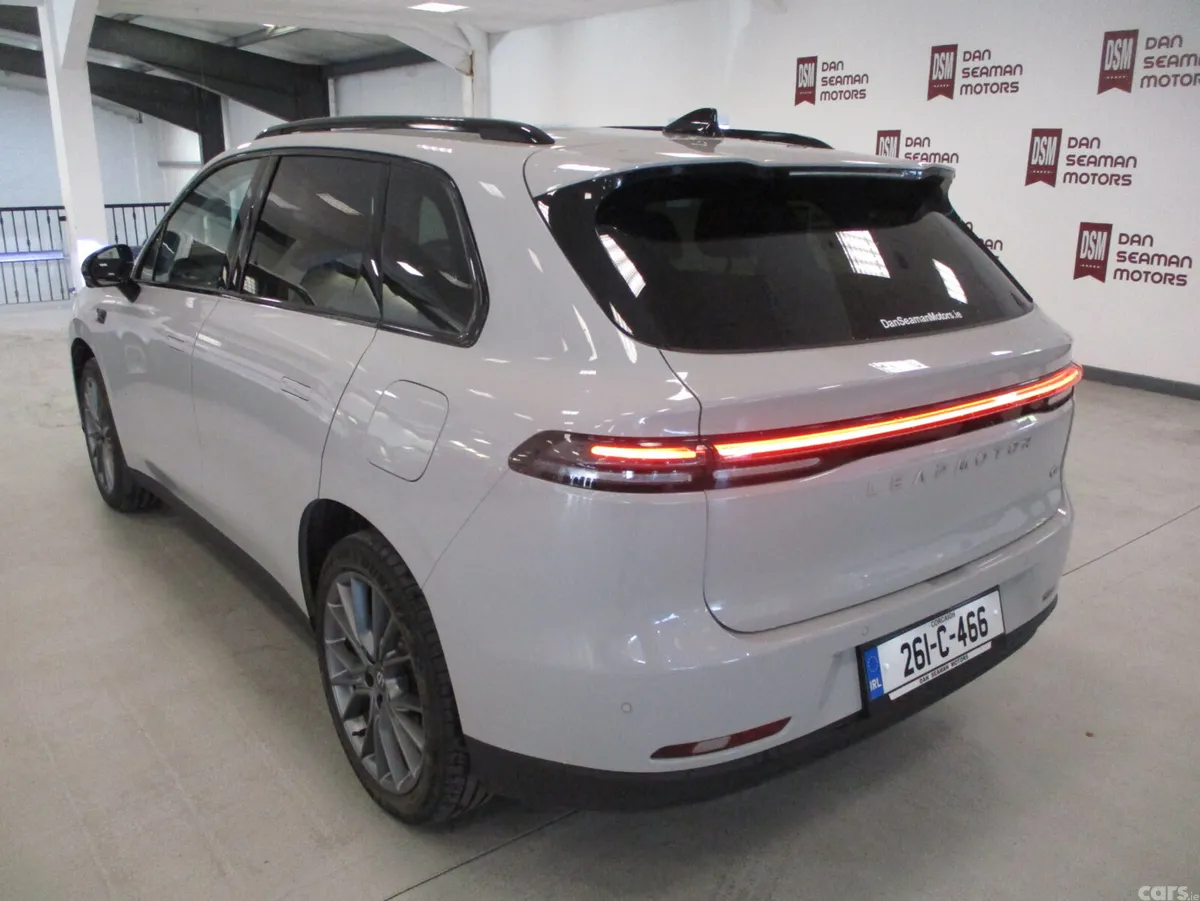 Leapmotor C10 Hatchback, Petrol Plug-in Hybrid, 2026, Grey