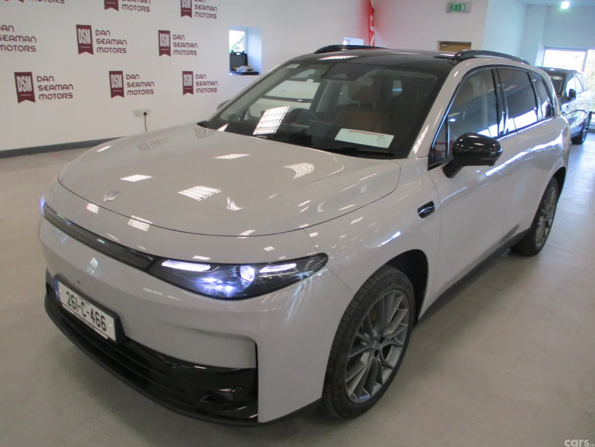 Leapmotor C10 Hatchback, Petrol Plug-in Hybrid, 2026, Grey
