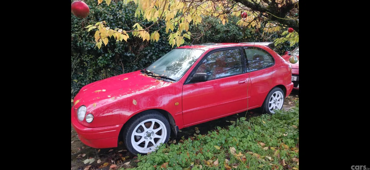Toyota Corolla Hatchback, Petrol, 1999, Red