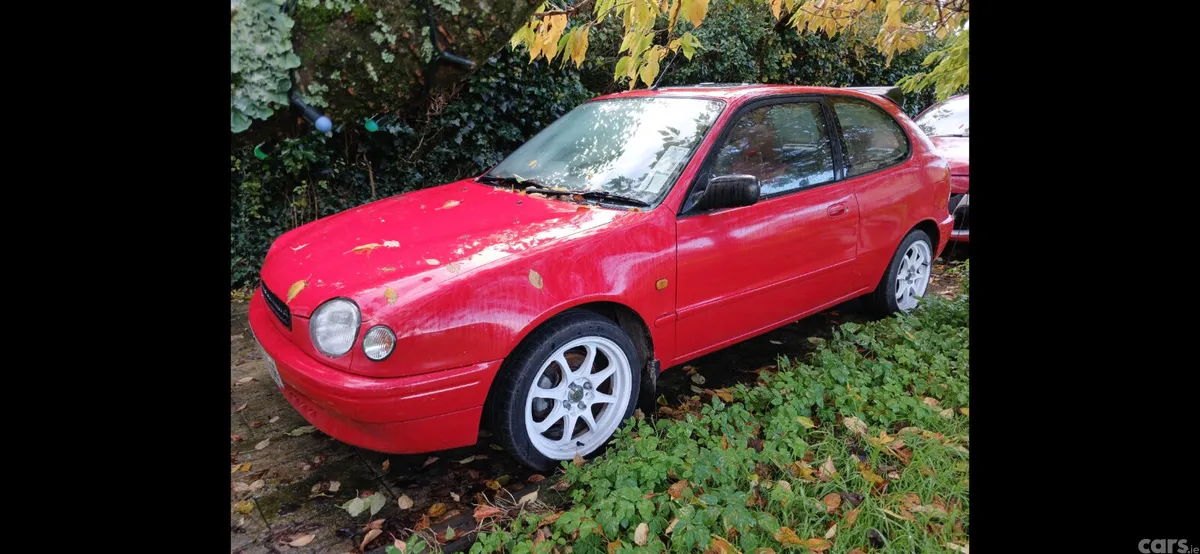 Toyota Corolla Hatchback, Petrol, 1999, Red