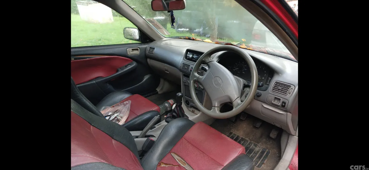Toyota Corolla Hatchback, Petrol, 1999, Red