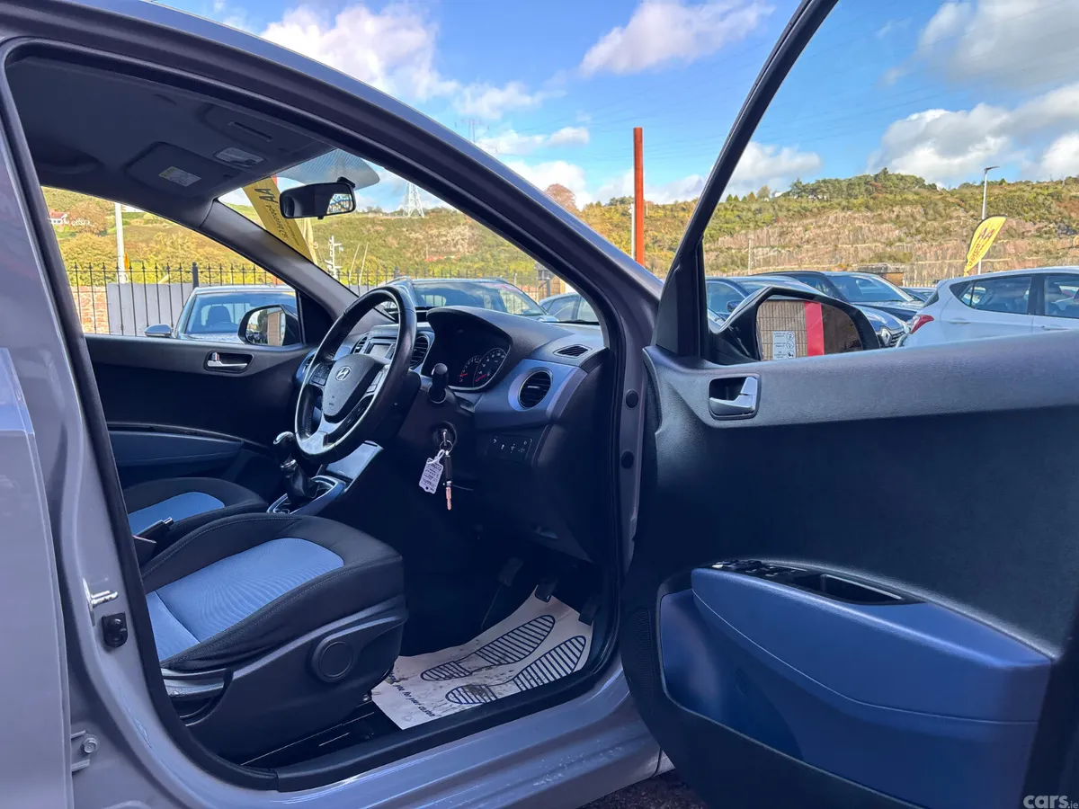 Hyundai i10 Hatchback, Petrol, 2015, Grey