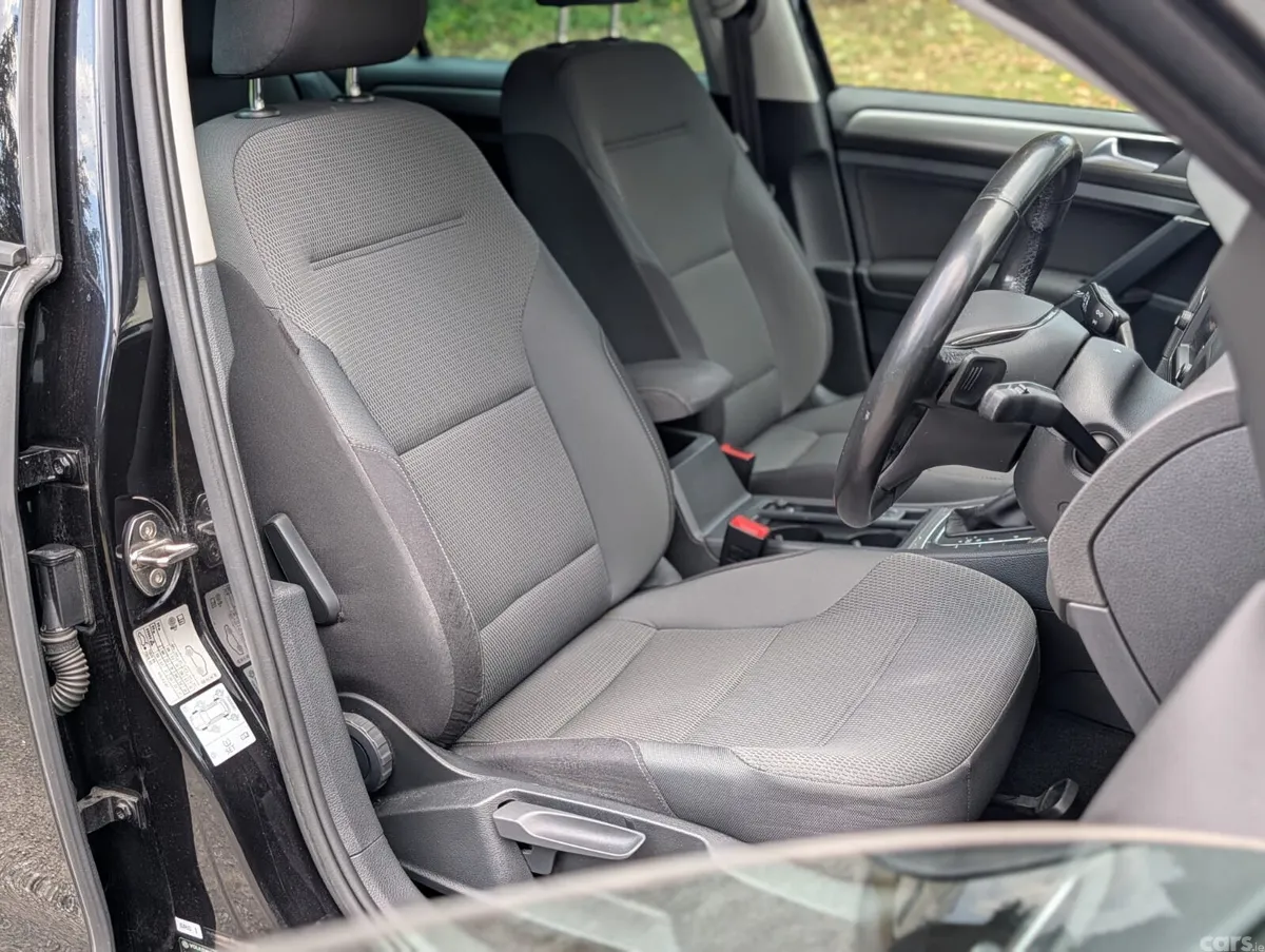Volkswagen Golf Hatchback, Petrol, 2017, Black