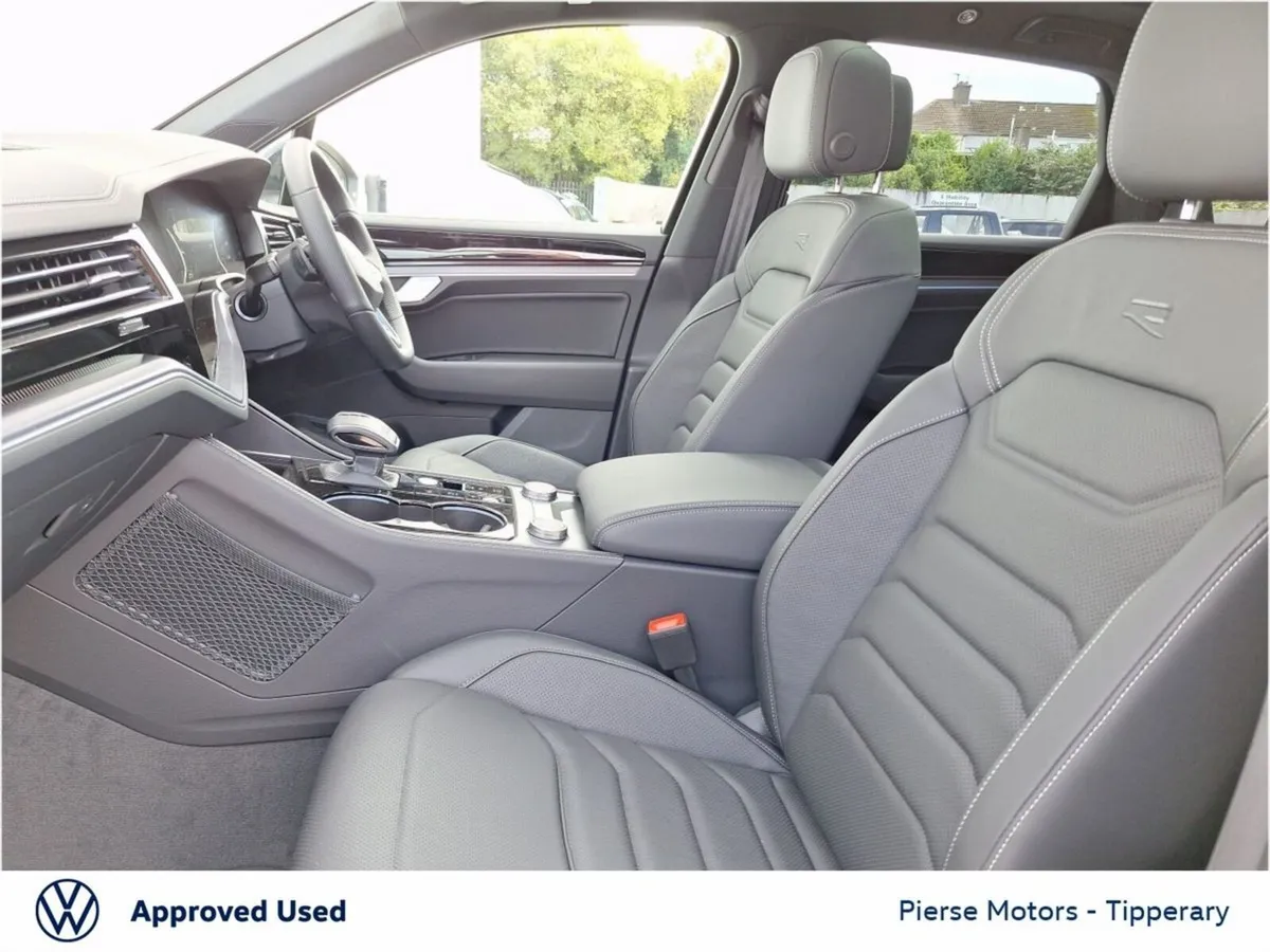 Volkswagen Touareg SUV, Petrol Plug-in Hybrid, 2026, Grey