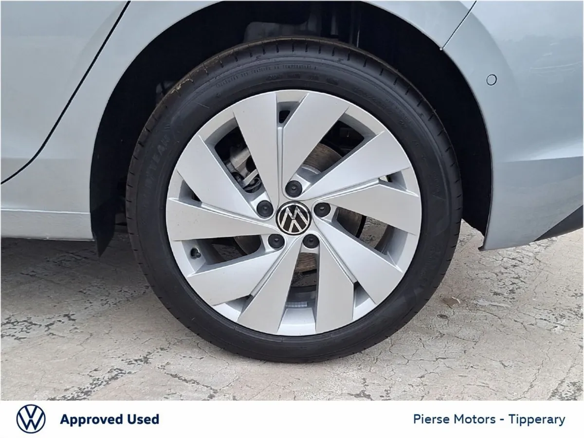 Volkswagen Golf Estate, Petrol, 2026, Silver
