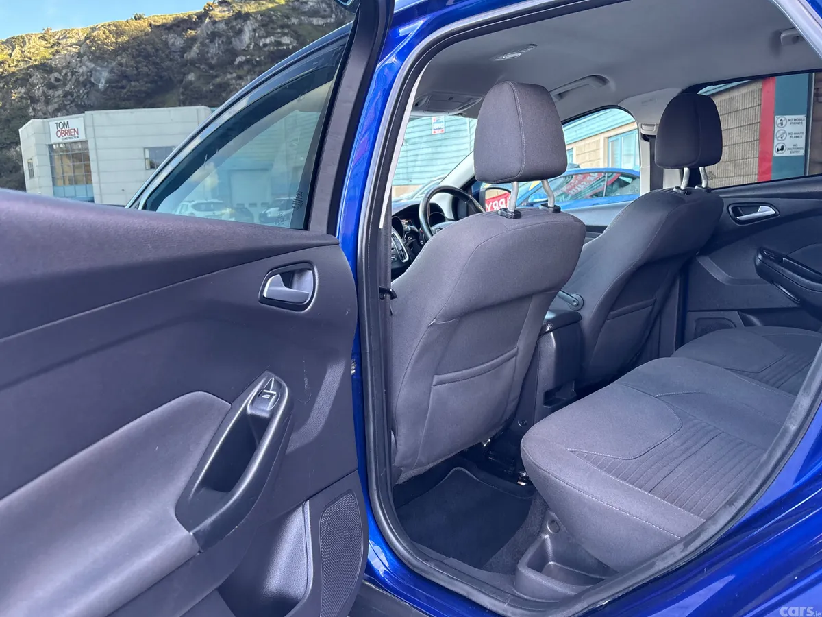 Ford Focus Hatchback, Diesel, 2016, Blue