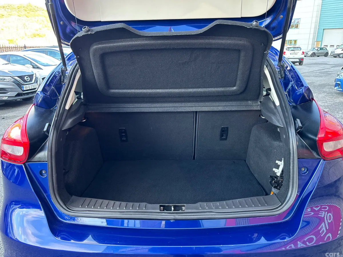 Ford Focus Hatchback, Diesel, 2016, Blue