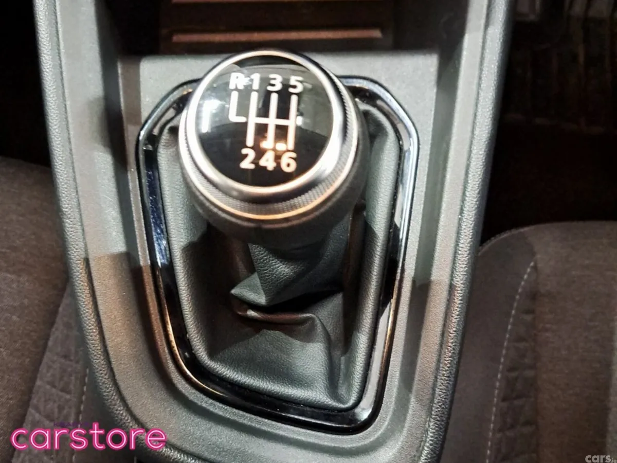 Renault Clio Hatchback, Petrol, 2023, Grey