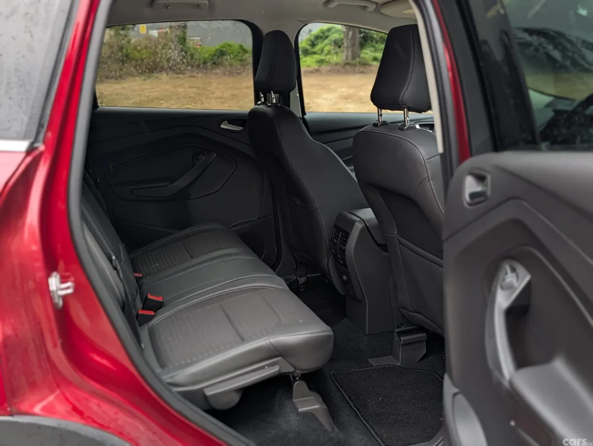 Ford Kuga SUV, Diesel, 2019, Red