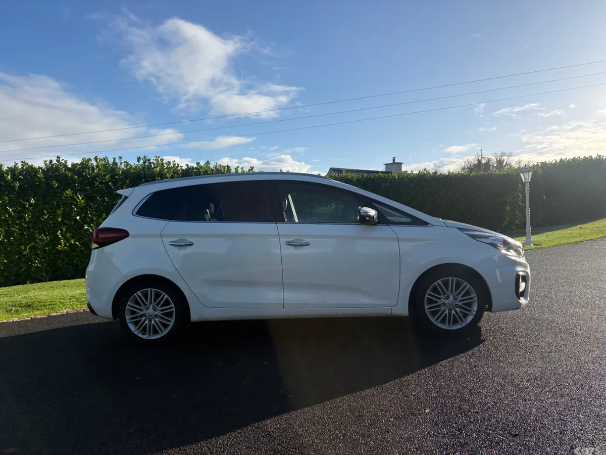 Kia Carens MPV, Diesel, 2018, White