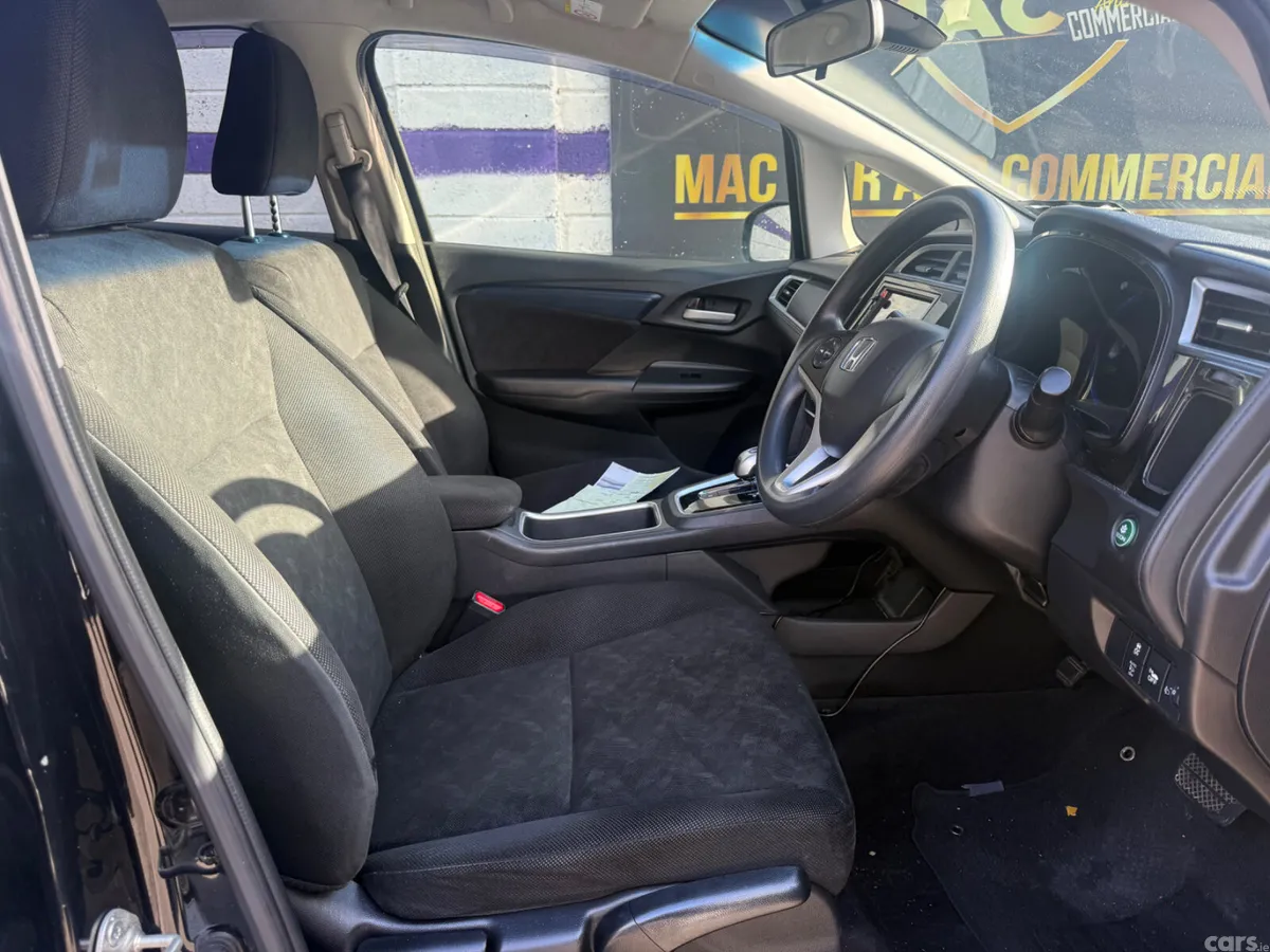 Honda Shuttle MPV, Petrol Hybrid, 2017, Black