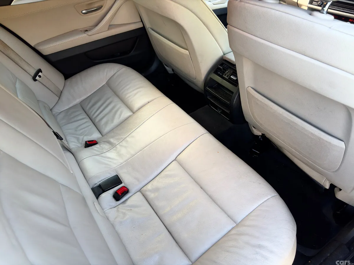 BMW 5-Series Estate, Diesel, 2011, Grey