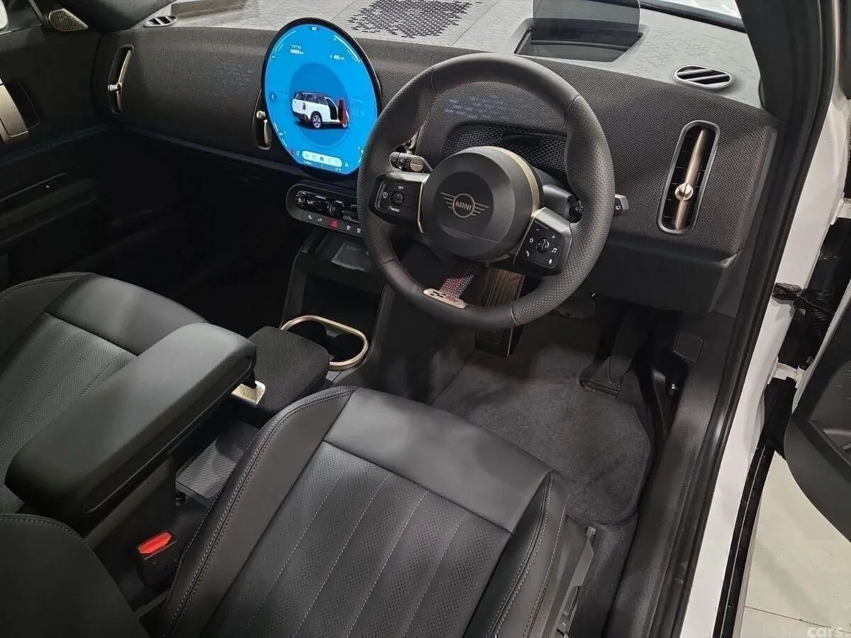 Mini Countryman SUV, Electric, 2026, White