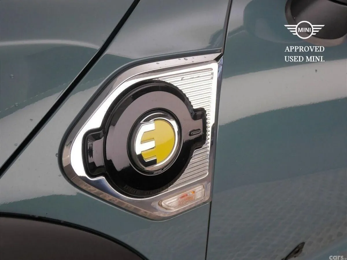 Mini Countryman SUV, Petrol Plug-in Hybrid, 2023, Green