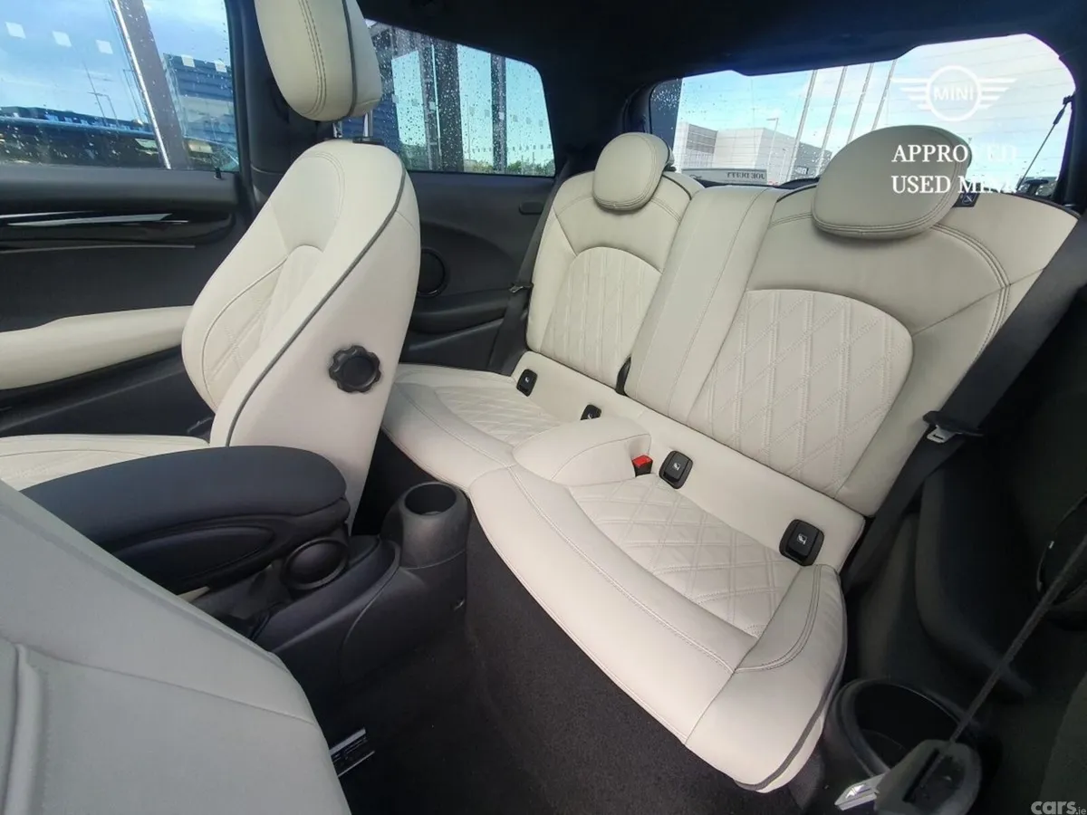 Mini Cooper Hatchback, Petrol, 2023, Silver