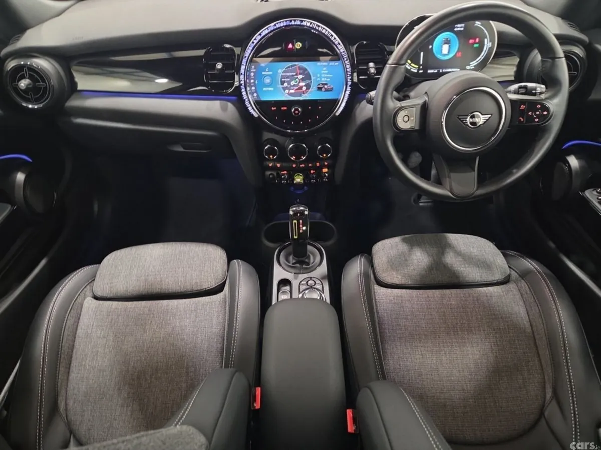 Mini Cooper Hatchback, Electric, 2022, Black