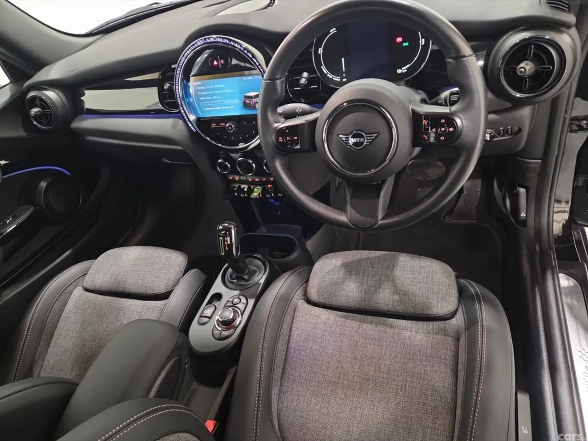 Mini Cooper Hatchback, Electric, 2022, Black