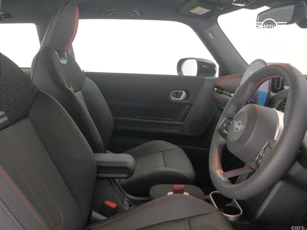 Mini Cooper Hatchback, Petrol, 2026, Blue