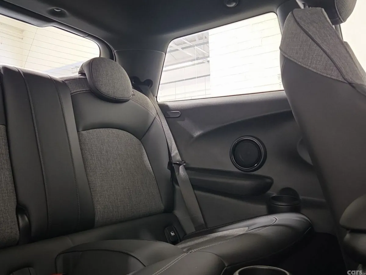 Mini Cooper Hatchback, Electric, 2022, Black