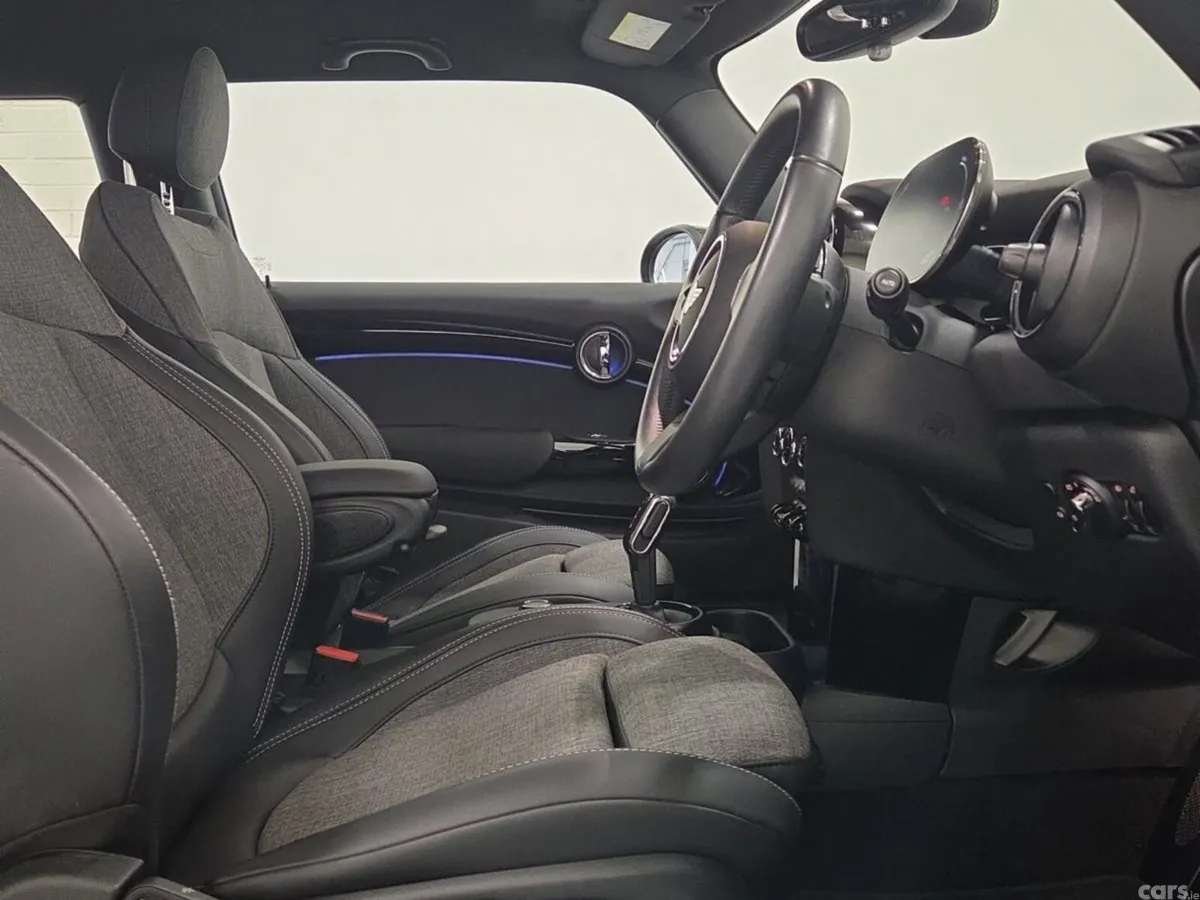 Mini Cooper Hatchback, Electric, 2022, Black