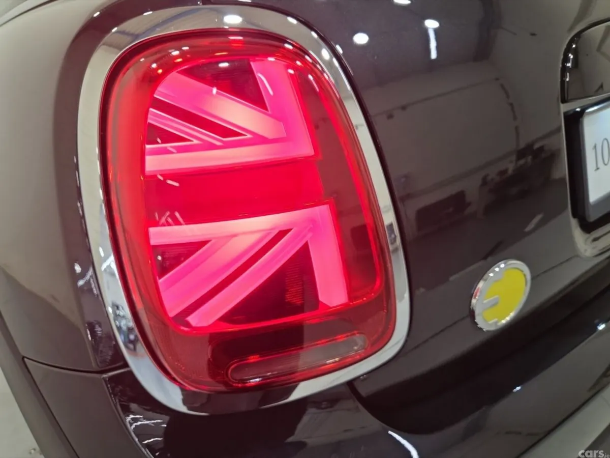 Mini Cooper Hatchback, Electric, 2022, Black